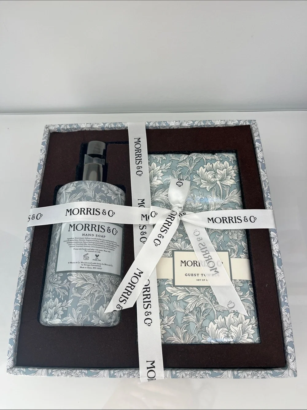 Morris & Co. 2-piece Set Hand Soap and Guest Towels Light Blue Floral Print New